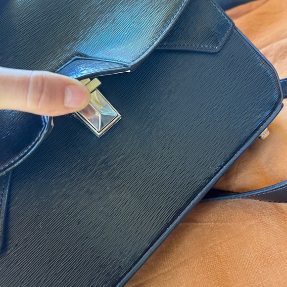 Authentic Alexander Wang  textured patent leather tri fold shoulder bag black! - Picture 7 of 13